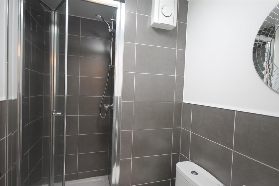 westmorland shower room.jpg